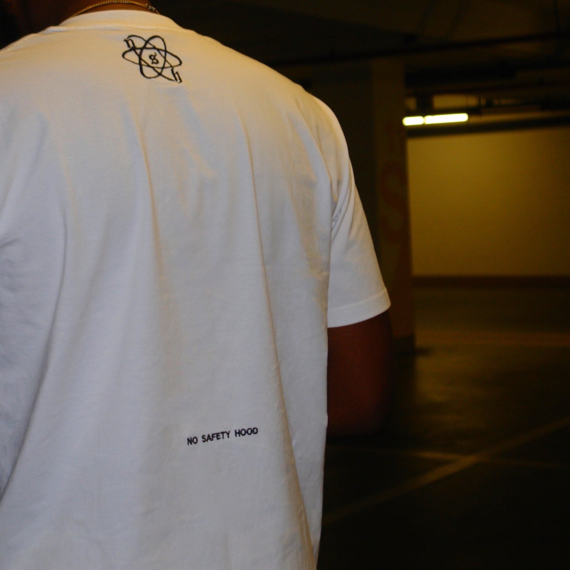 WHITE - BASIC T-SHIRT